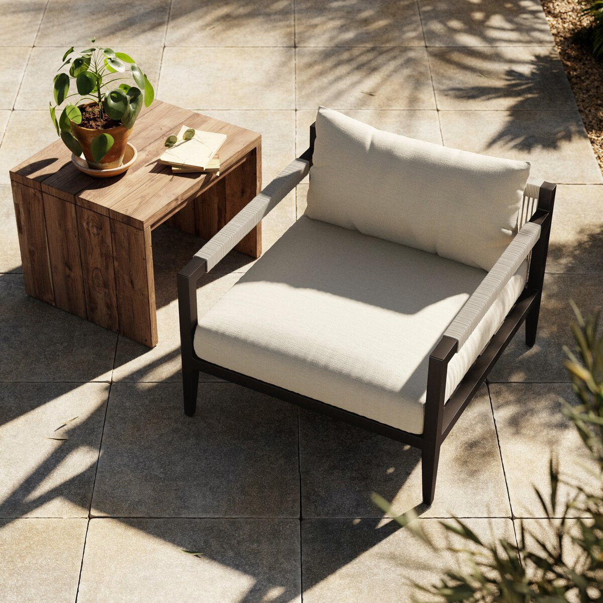 Sherwood Outdoor Chair, Bronze