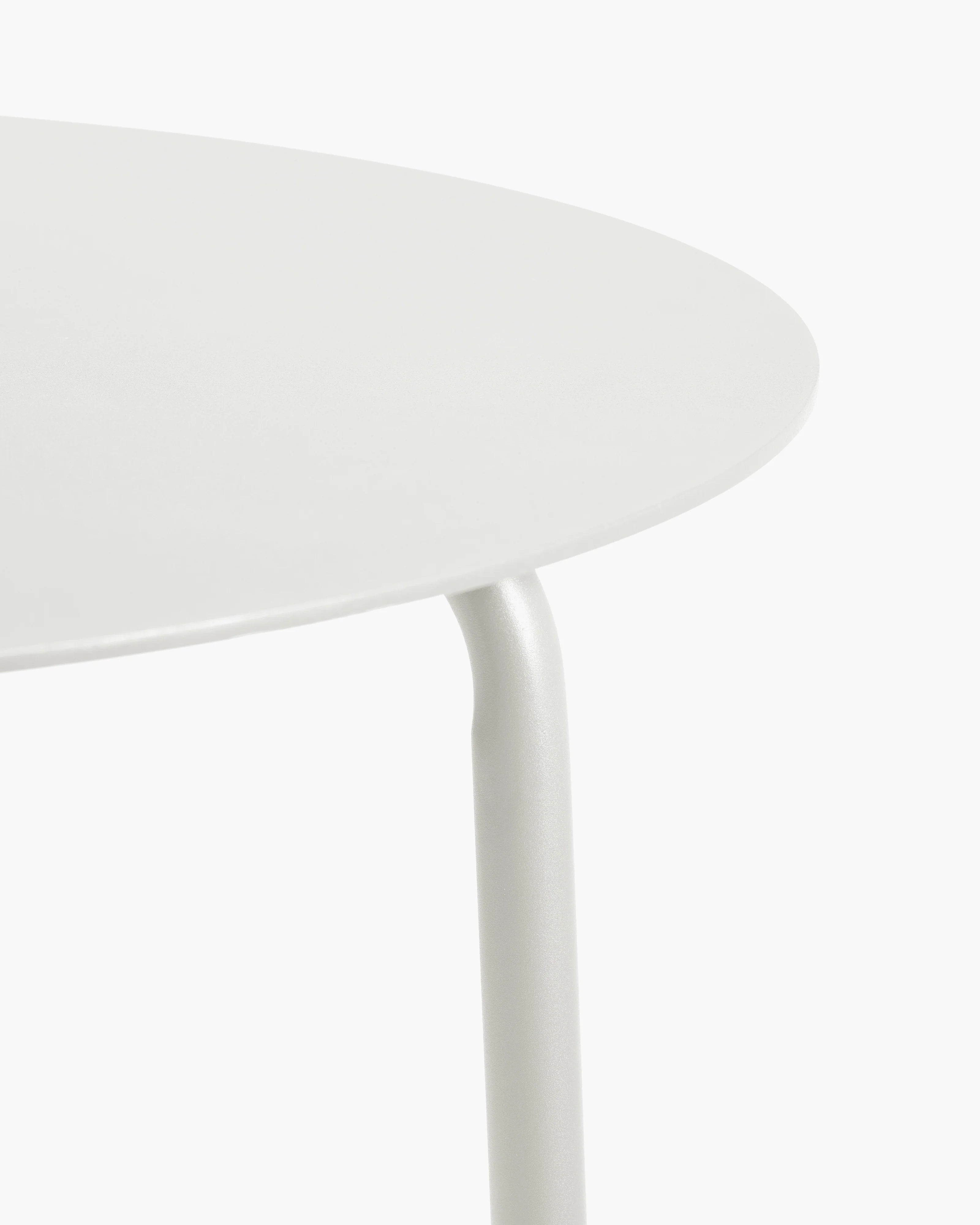 August Aluminum Round Dining Table