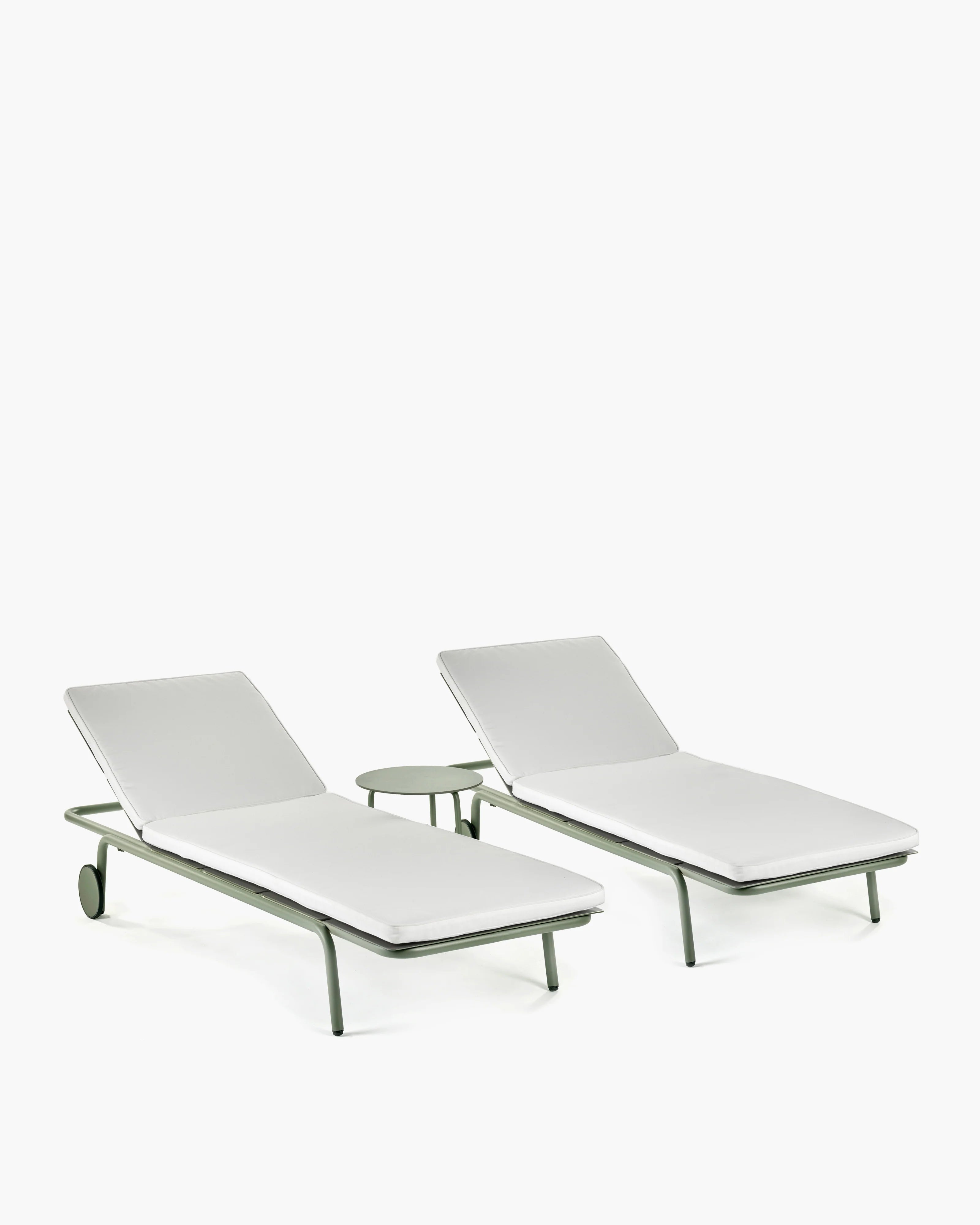 August Aluminum Sun Lounger