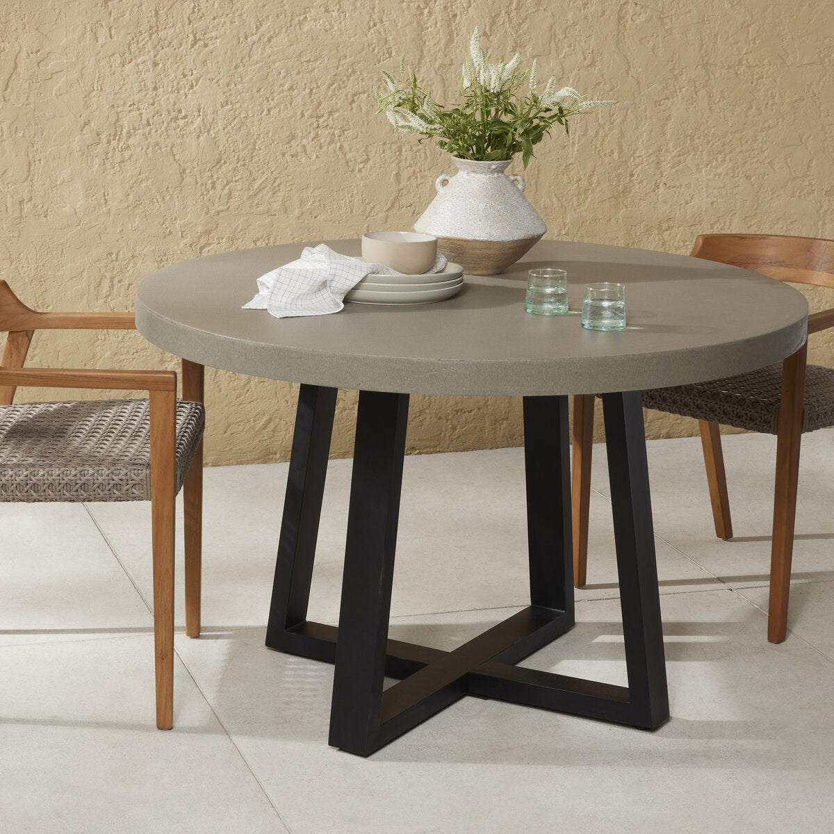 Cyrus Outdoor Round Dining Table