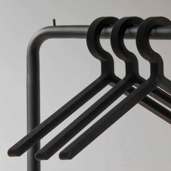 Illusion Hanger