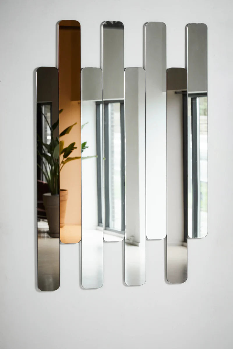 Logs Mirror