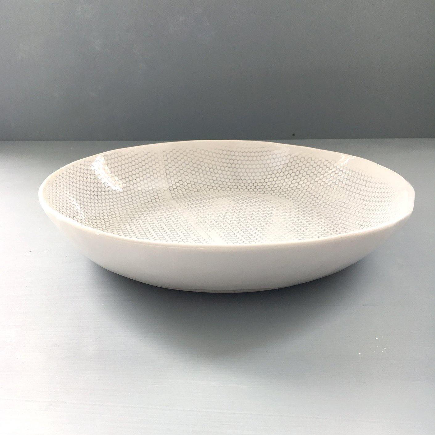 DBO Home TABLETOP - Honeycomb Large Serving Bowl