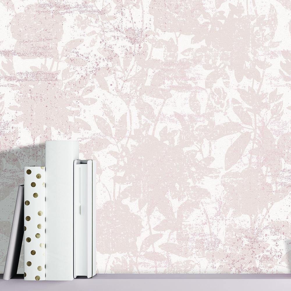 Tempaper Designs LIFESTYLE - Garden Floral Dusted Pink Peel and Stick Wallpaper