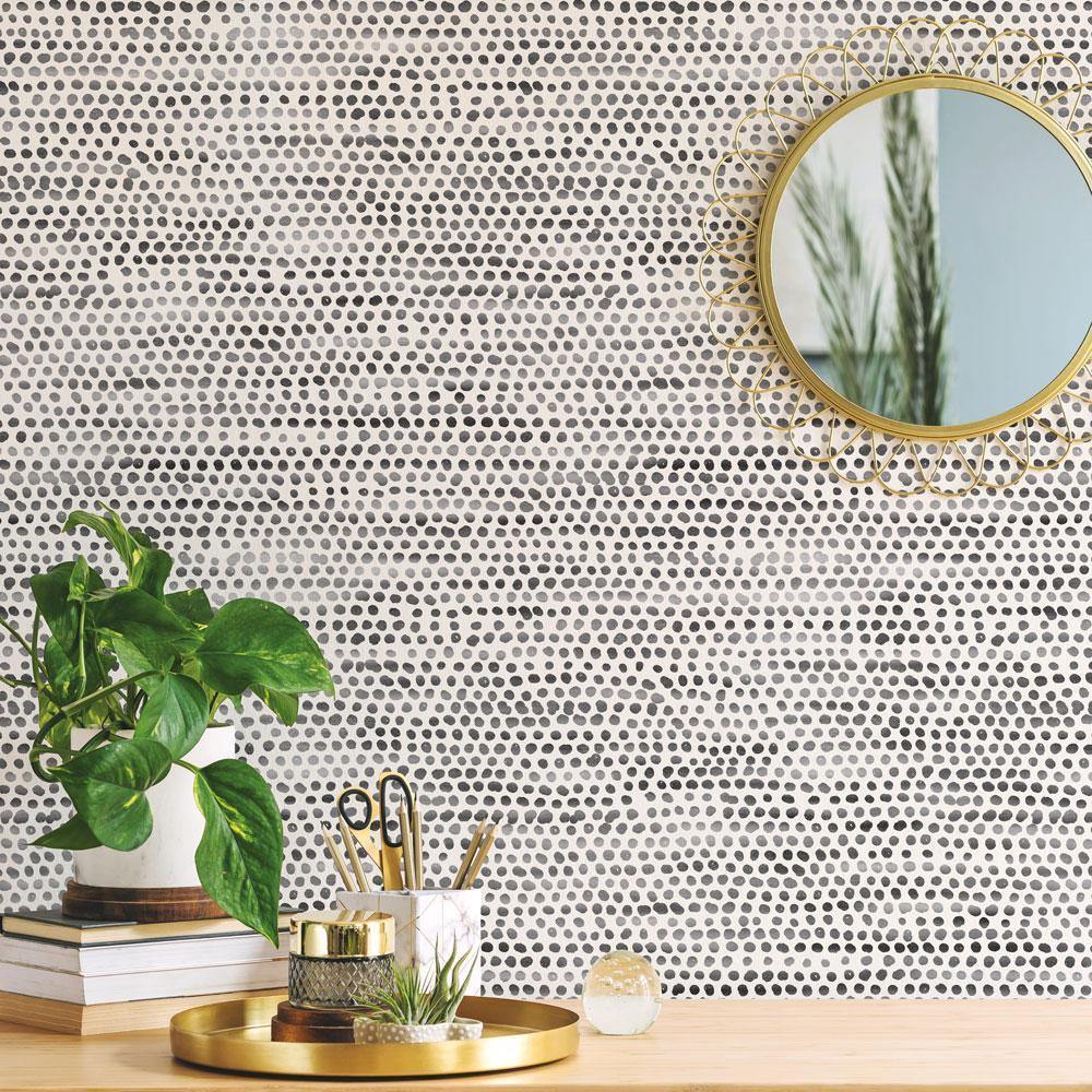 Tempaper Designs LIFESTYLE - Moire Dots Black & White Peel and Stick Wallpaper